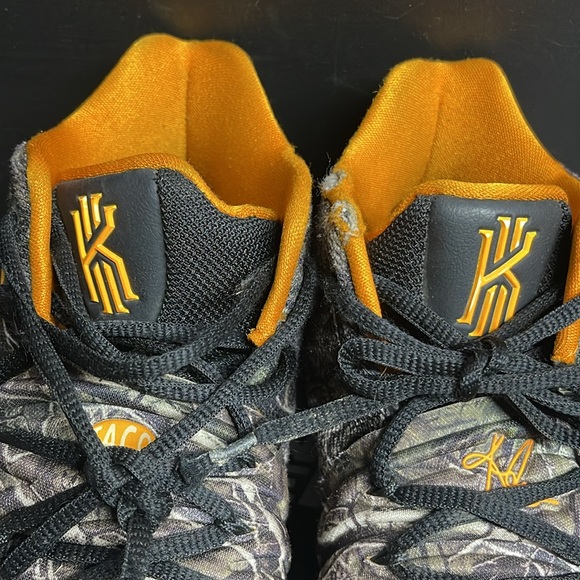Nike Kyrie 5 Taco Camo Boys Size 7Y - Picture 11 of 12